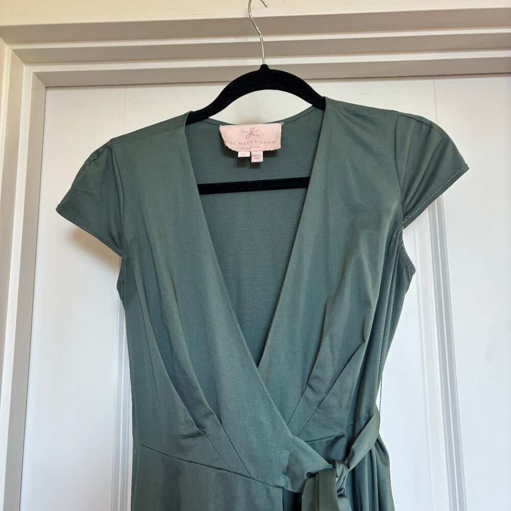 Gorgeous "Addison" wrap dress by Gal Meets Glam - Picture 6 of 7